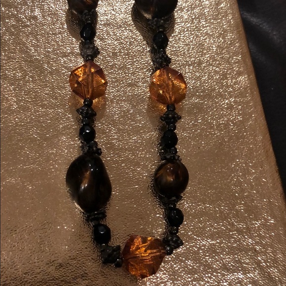 Earth-tone Beaded Jewelry Lot - Picture 6 of 8
